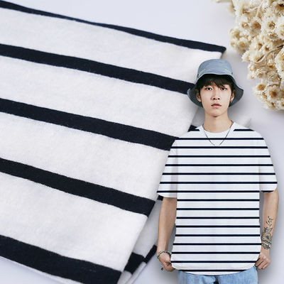 Мягкая и увлажняющая, легко поддающаяся уходу полосатая вязаная ткань для спортивных костюмов