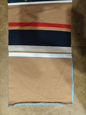 Хорошая цена. Отпорная на износ и прочная и удобная стильная полосатая ткань для футболок онлайн