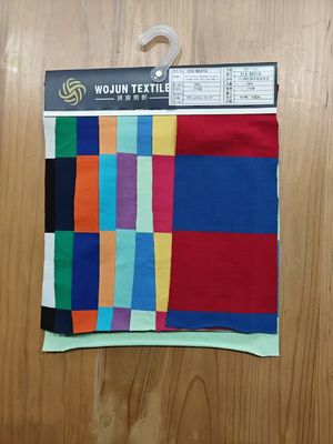 Хорошая цена. Проницаемая и удобная для кожи и гладкая полосатая ткань для футболки онлайн