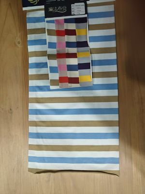 Хорошая цена. Удобный и устойчивый к морщинам и дружественный коже гладкий полосатый материал ткань для футболки онлайн