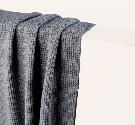 Хорошая цена. Отстойчивый к износу, здоровый и стильный, дышащий, полосатый материал для футболки онлайн