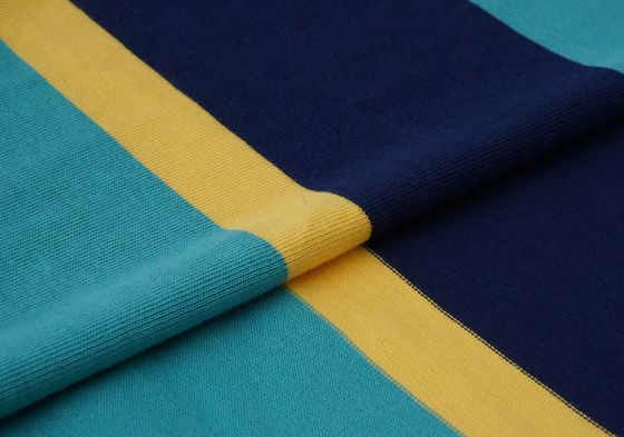 Хорошая цена. Проницаемая и натуральная, удобная для кожи, хорошая текстура, мягкая полосатая вязаная ткань для футболки онлайн