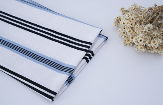 Хорошая цена. Многоцветная, приятная для кожи, антивозрастная, хрустящая полосатая трикотажная ткань для футболок онлайн